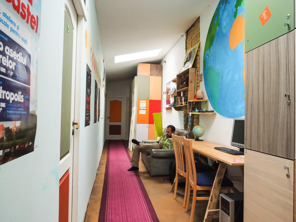 Zen Hostel Cluj-Napoca Extérieur photo