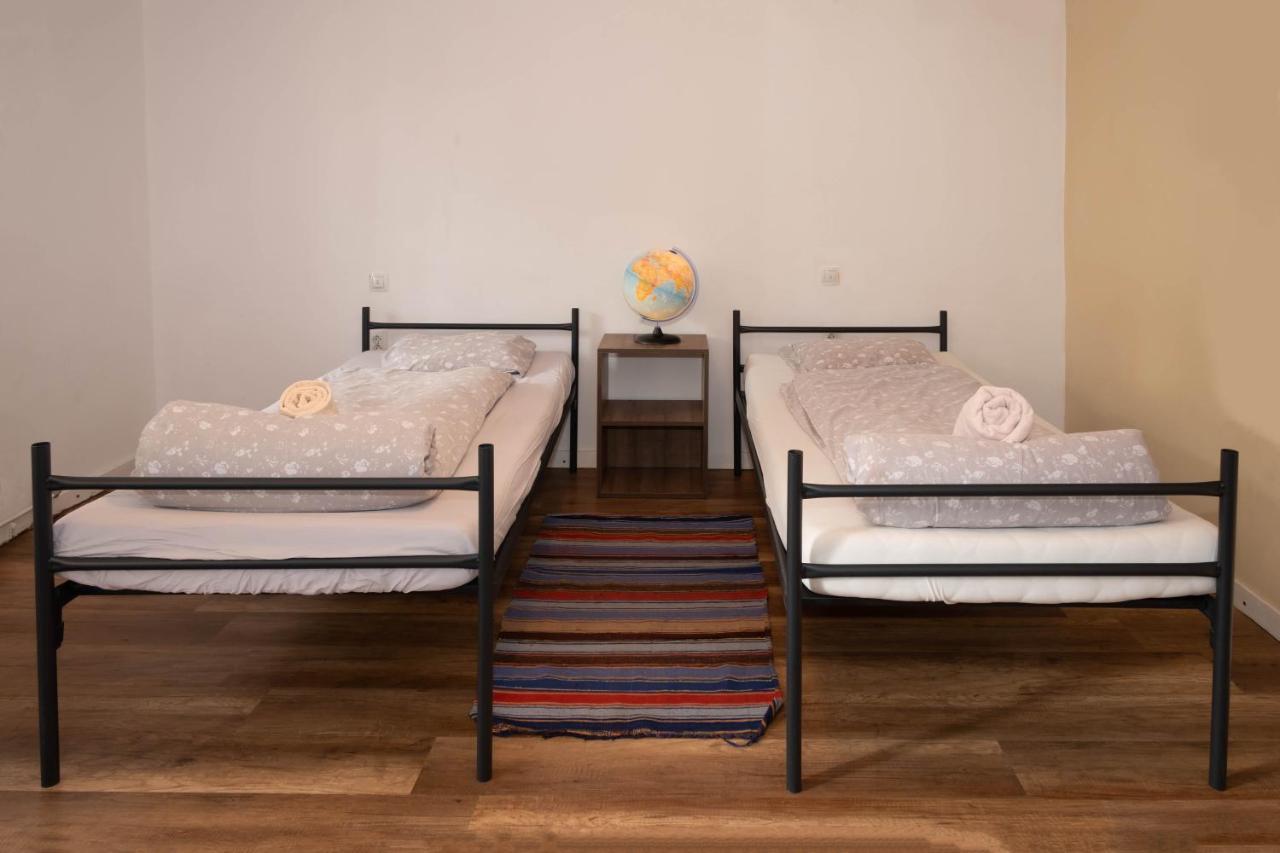 Zen Hostel Cluj-Napoca Extérieur photo